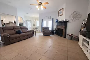 318 Sunrise Blvd, Angleton, TX 77515 - Photo 12