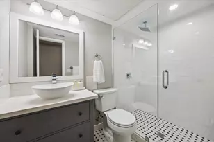 5242 Memorial Dr, Houston, TX 77007 - Photo 10