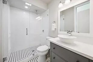 5242 Memorial Dr, Houston, TX 77007 - Photo 12