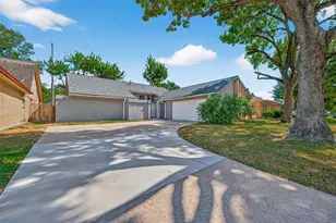 5054 Pine Cliff Dr, Houston, TX 77084 - Photo 2