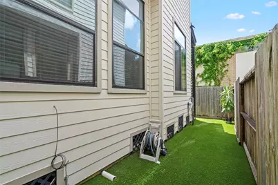 2609 Riverside Drive #E, Houston, TX 77004 - Photo 24