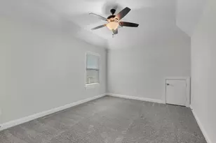 11811 St Augustine Dr, Mont Belvieu, TX 77535 - Photo 36