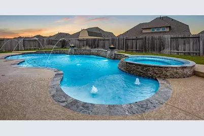 11811 St Augustine Drive, Mont Belvieu, TX 77535 - Photo 2
