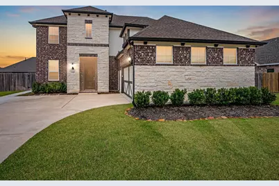 11811 St Augustine Drive, Mont Belvieu, TX 77535 - Photo 1