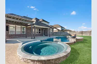 11811 St Augustine Drive, Mont Belvieu, TX 77535 - Photo 6