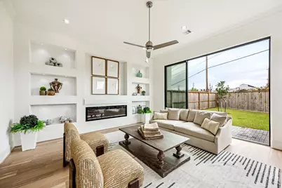1008 Golden Nectar, Houston, TX 77008 - Photo 1