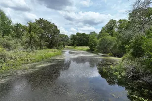 2003 Oak Ridge Rd, Weimar, TX 78962 - Photo 18