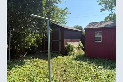 508 W Republic Avenue, Baytown, TX 77520 - Photo 10
