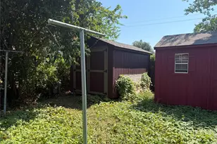508 W Republic Ave, Baytown, TX 77520 - Photo 10