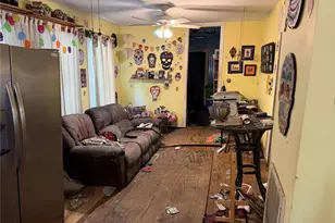 508 W Republic Ave, Baytown, TX 77520 - Photo 4