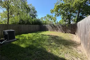 2417 Noble St, Houston, TX 77026 - Photo 4