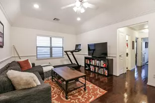 1111 W 26th St, Houston, TX 77008 - Photo 16