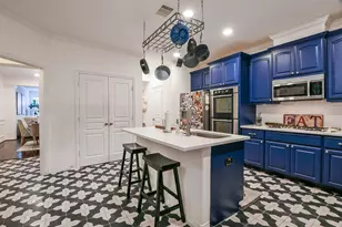 1111 W 26th St, Houston, TX 77008 - Photo 8