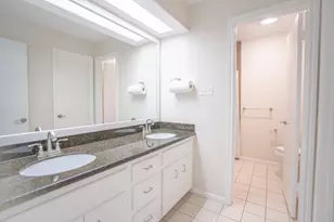 1030 Oyster Bay Dr, Sugar Land, TX 77478 - Photo 26