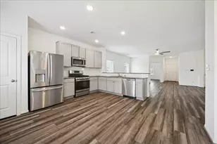 7306 Parkview Dr, Hitchcock, TX 77563 - Photo 12