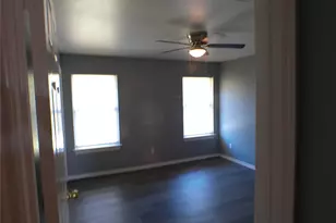 10133 Teneha Dr, Houston, TX 77033 - Photo 12