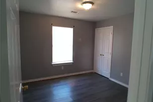 10133 Teneha Dr, Houston, TX 77033 - Photo 16