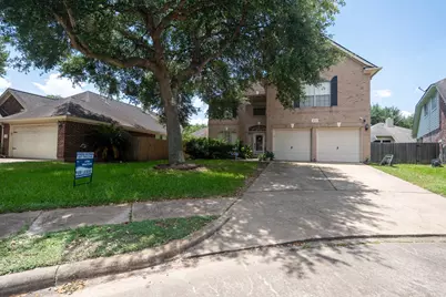 210 Windrift Court, Sugar Land, TX 77479 - Photo 2