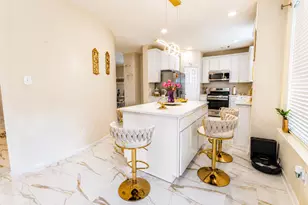 210 Windrift Ct, Sugar Land, TX 77479 - Photo 14