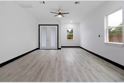 7950 Henson Street #A-B, Houston, TX 77028 - Photo 6