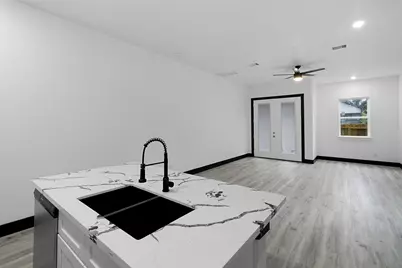 7950 Henson Street #A-B, Houston, TX 77028 - Photo 8