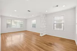 3521 Burgundy Ln, Houston, TX 77023 - Photo 8