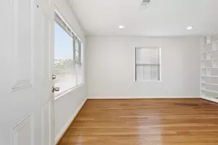 3521 Burgundy Ln, Houston, TX 77023 - Photo 4