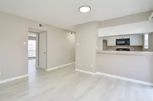 1950 Spenwick Dr, Houston, TX 77055 - Photo 8