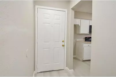 1950 Spenwick Drive #302, Houston, TX 77055 - Photo 4