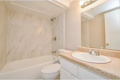 1950 Spenwick Drive #302, Houston, TX 77055 - Photo 14