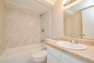 1950 Spenwick Dr, Houston, TX 77055 - Photo 14