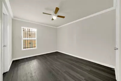 6819 Crestmont St #A, Houston, TX 77033 - Photo 14