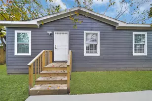 6819 Crestmont St, Houston, TX 77033 - Photo 20