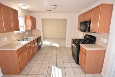 1615 Redbud Grove Court, Conroe, TX 77301 - Photo 8