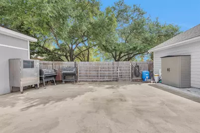 303 Beaumont Drive, Magnolia, TX 77354 - Photo 38