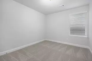 13714 Seneca Lk Dr, Texas City, TX 77568 - Photo 10