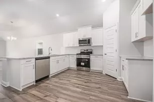 13714 Seneca Lk Dr, Texas City, TX 77568 - Photo 4