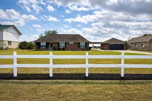2731 Avenue D, Dickinson, TX 77539 - Photo 2