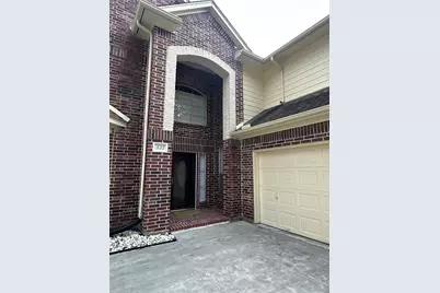 435 Leisure Drive, Stafford, TX 77477 - Photo 2
