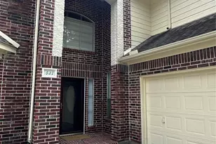 435 Leisure Dr, Stafford, TX 77477 - Photo 2