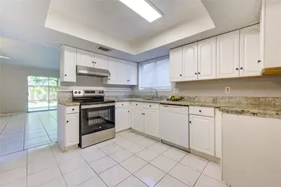 10514 Rancho Bernardo Lane, Sugar Land, TX 77498 - Photo 6