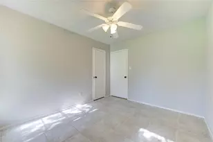 10514 Rancho Bernardo Ln, Sugar Land, TX 77498 - Photo 12