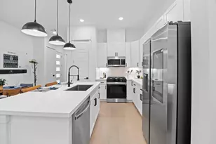 326 Neyland St, Houston, TX 77022 - Photo 12