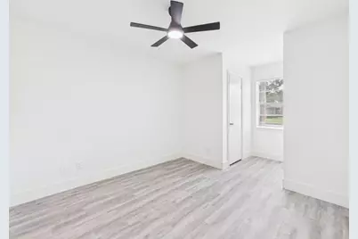 5814 Fontenelle Drive, Houston, TX 77035 - Photo 16