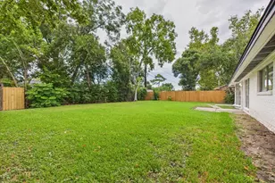 5814 Fontenelle Dr, Houston, TX 77035 - Photo 22