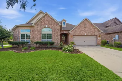 901 Cozy Hollow Court, Friendswood, TX 77546 - Photo 1
