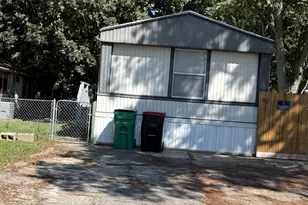 512 Harrison Ave, Baytown, TX 77520 - Photo 1