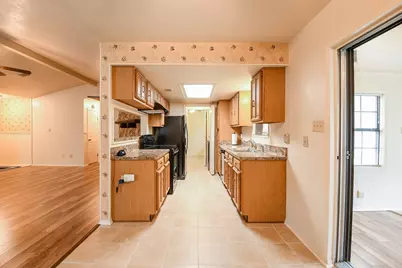 3306 Sycamore Springs Drive, Houston, TX 77339 - Photo 14