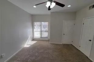 2025 Augusta Dr, Houston, TX 77057 - Photo 14