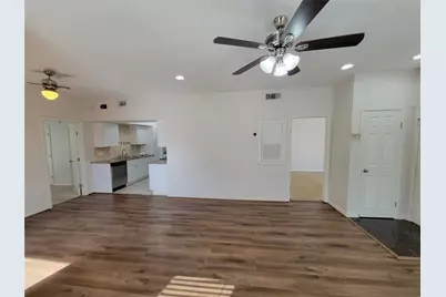 2025 Augusta Drive #303, Houston, TX 77057 - Photo 8